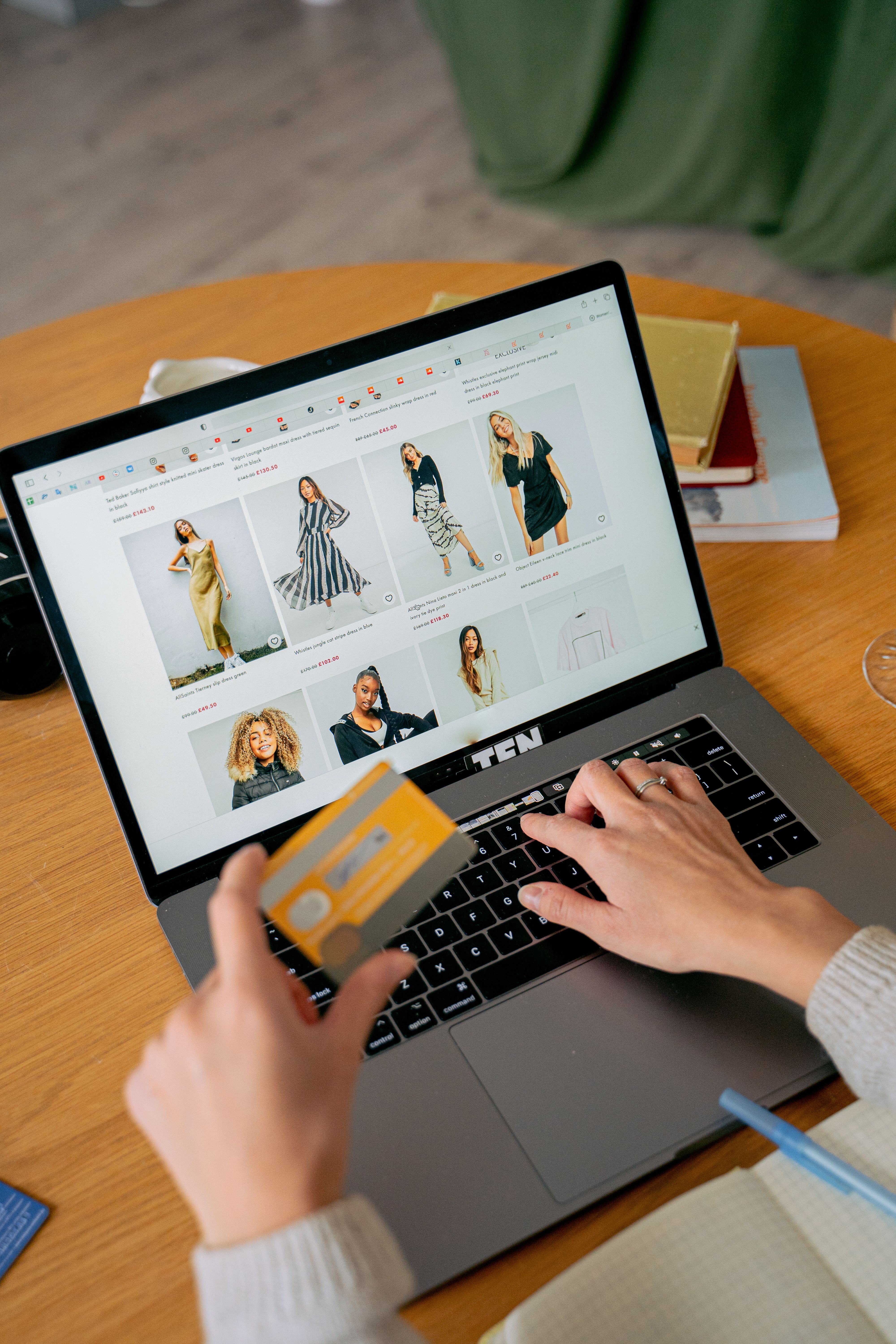 Connected Commerce FolkNex software interface concept